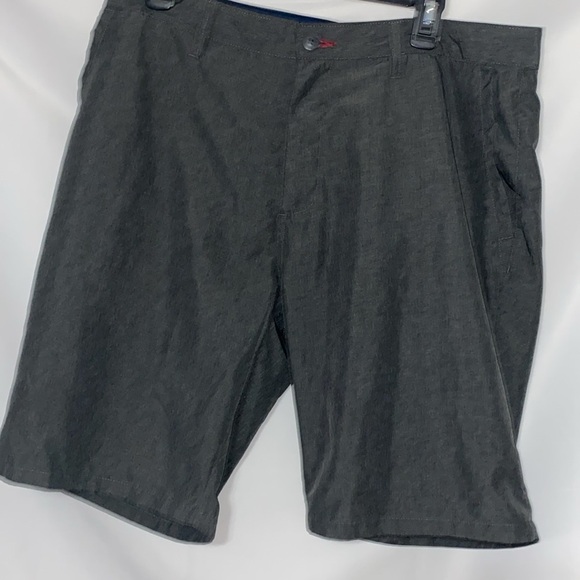 Magellan Flex FISH GEAR MENS SIZE 34 Outdoors Black gray Flat Front Shorts clean - Picture 4 of 9